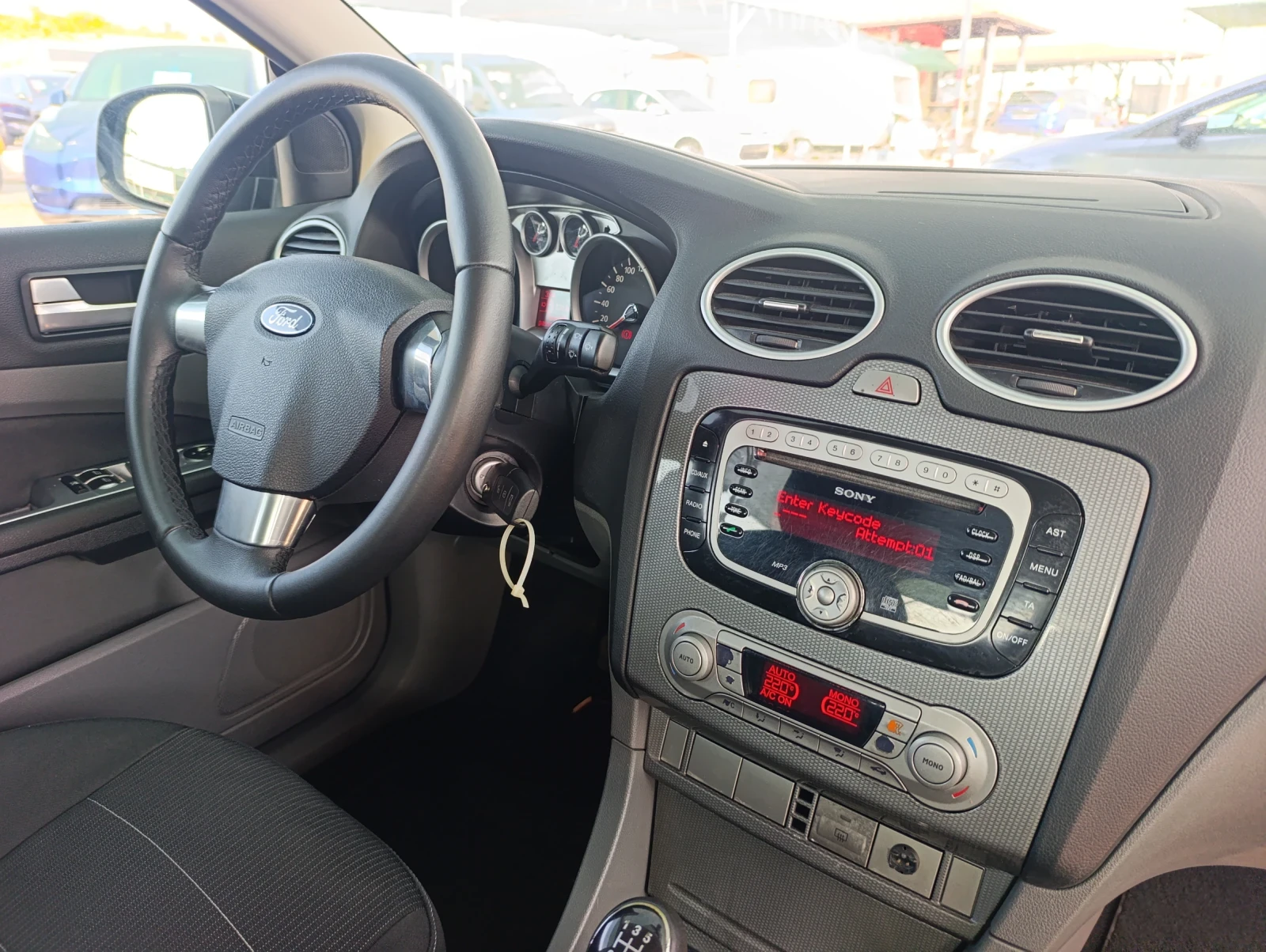 Ford Focus 1.6TDCI Facelift, снимка 14 - Автомобили и джипове - 55966739
