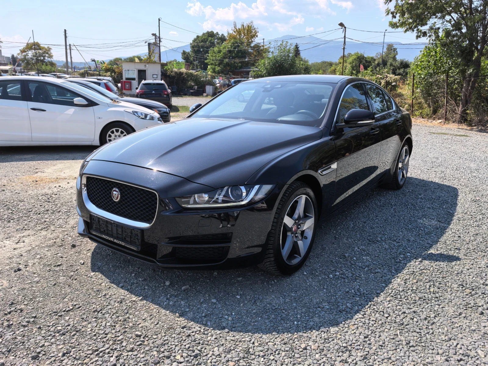 Jaguar XE 20d 4x4 Facelift 180к.с, снимка 2 - Автомобили и джипове - 56019599