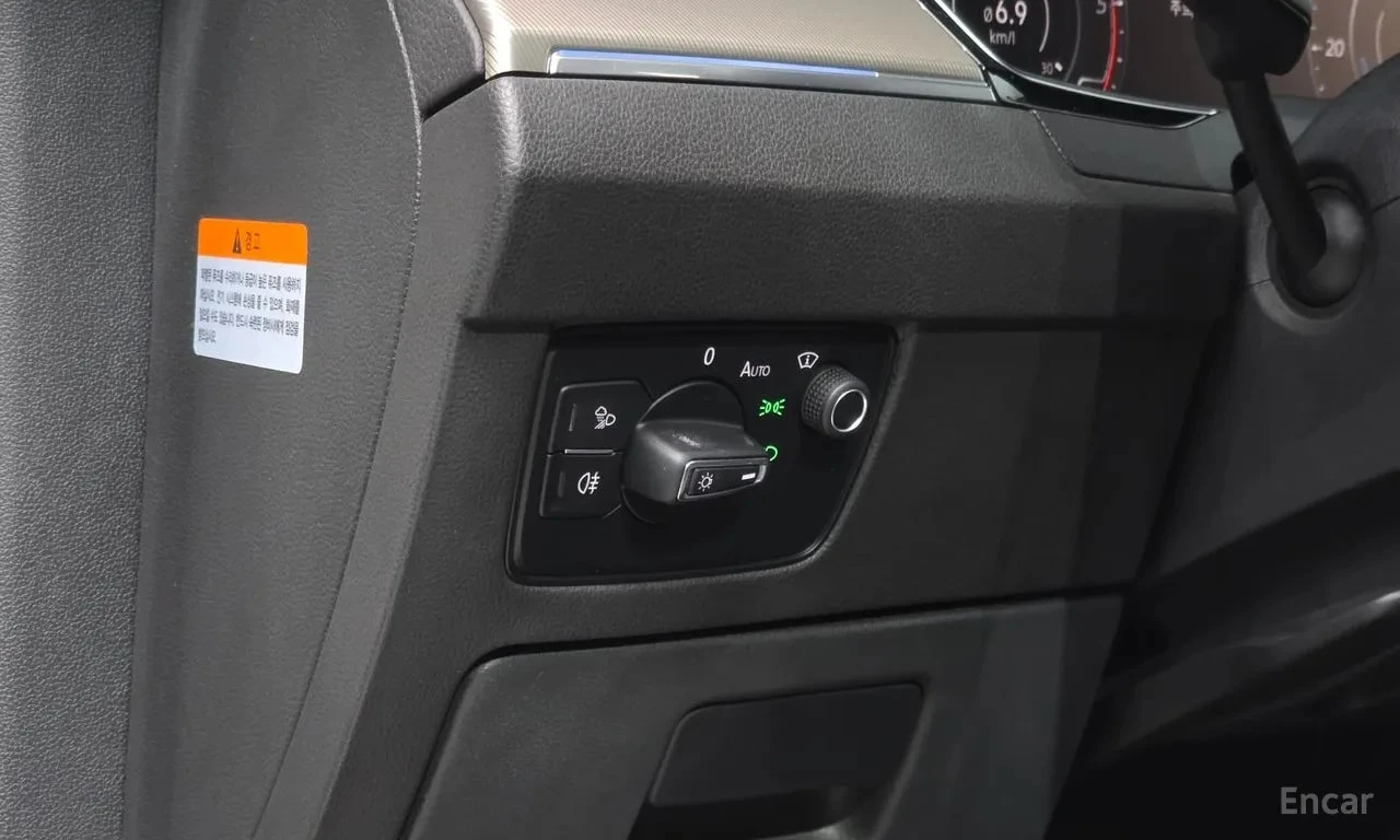 VW Arteon 2.0 TDI Prestige/ХЕДЪП/ПОДГРЕВ/ПАНОРАМА/ПАМЕТ, снимка 14 - Автомобили и джипове - 56134323