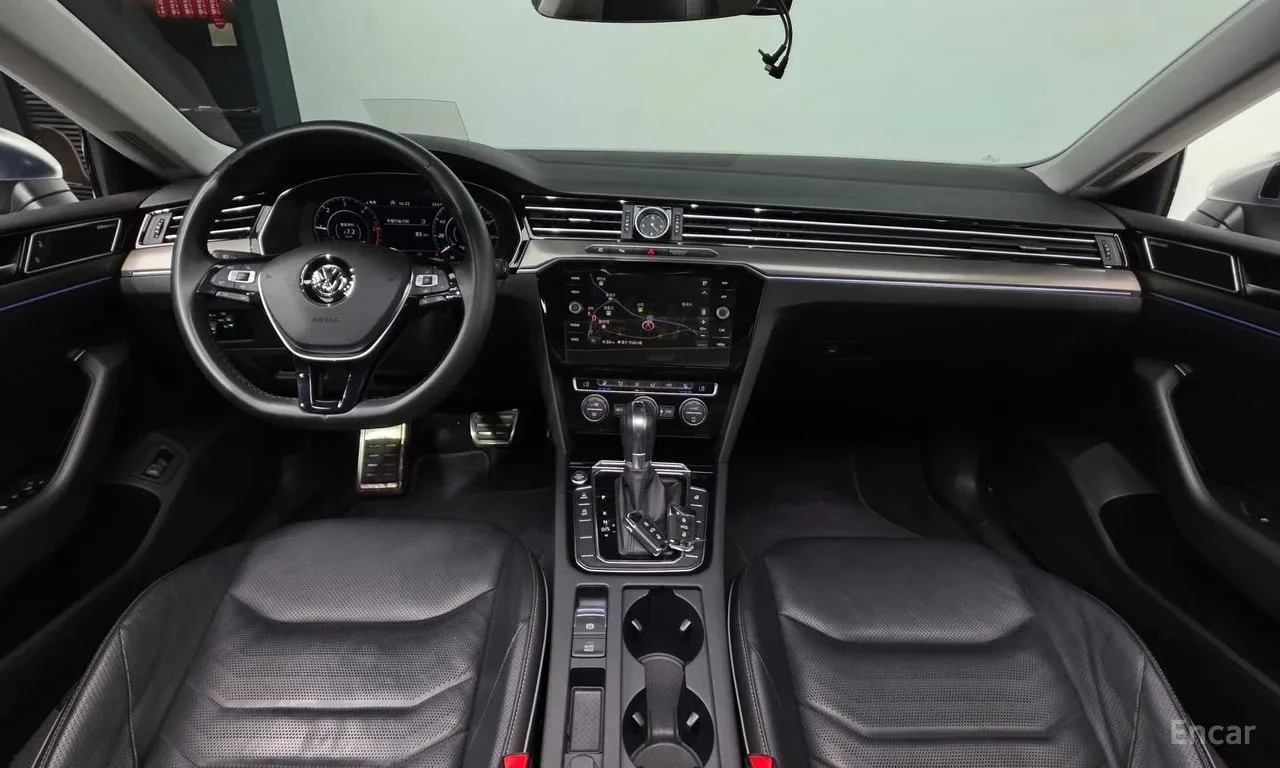 VW Arteon 2.0 TDI Prestige/ХЕДЪП/ПОДГРЕВ/ПАНОРАМА/ПАМЕТ, снимка 7 - Автомобили и джипове - 56134323