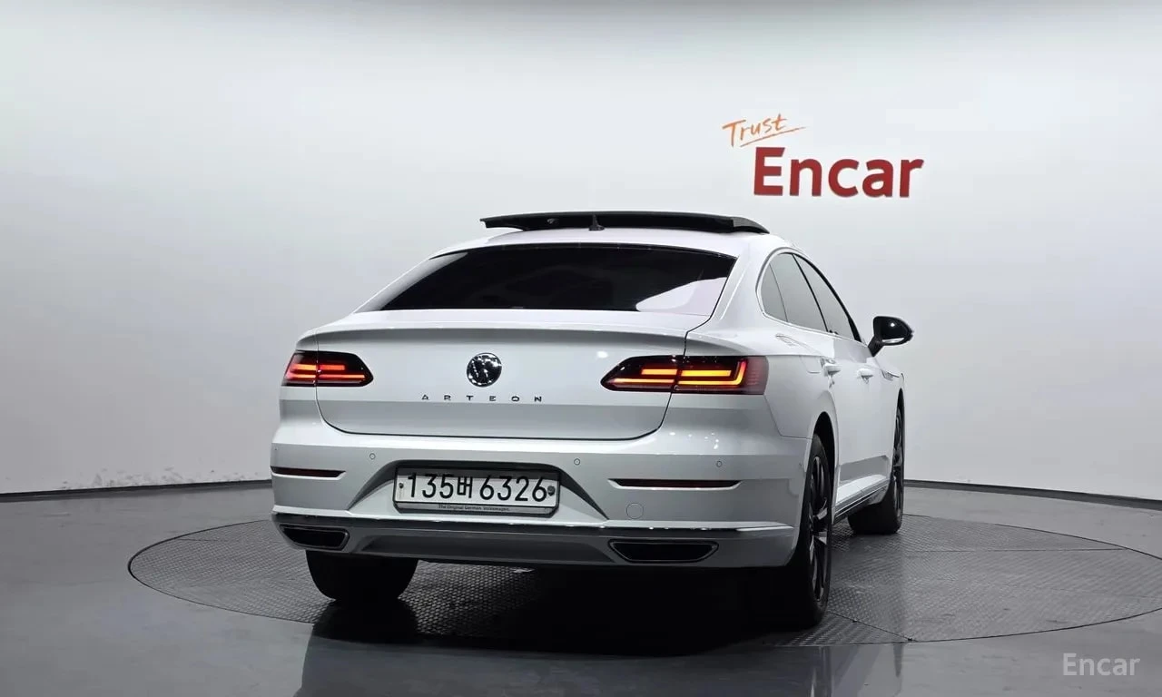 VW Arteon 2.0 TDI Prestige/ХЕДЪП/ПОДГРЕВ/ПАНОРАМА/ПАМЕТ, снимка 4 - Автомобили и джипове - 56134323
