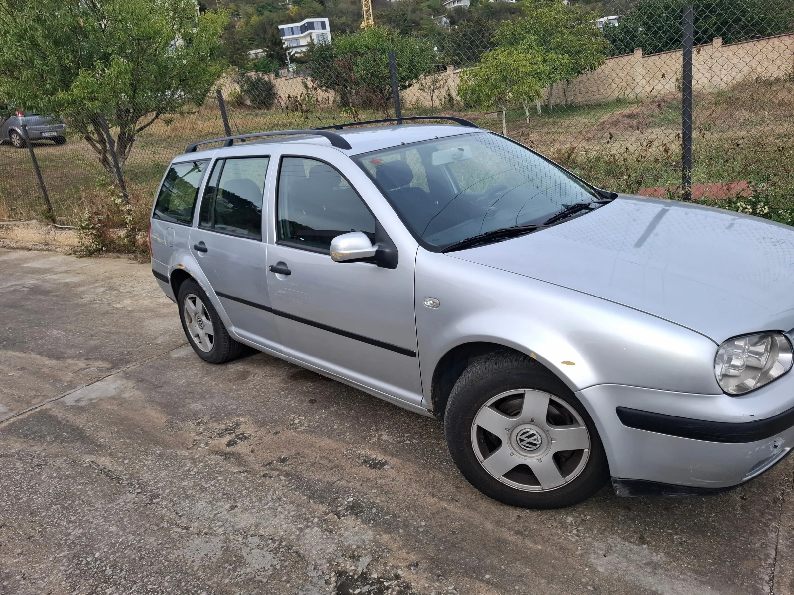 VW Golf 1.9 TDI, снимка 5 - Автомобили и джипове - 56274584