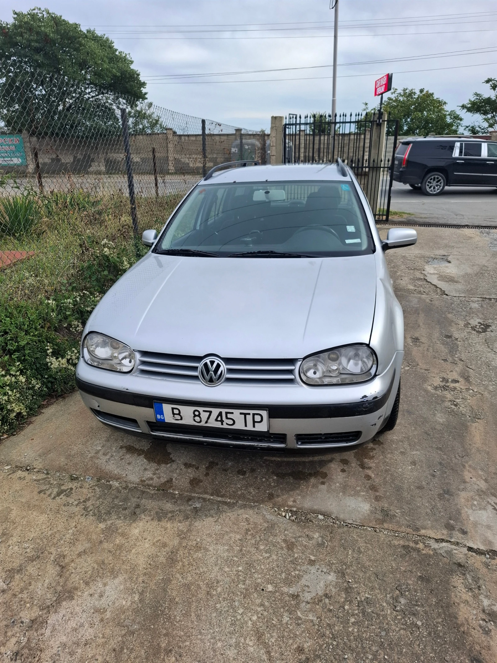 VW Golf 1.9 TDI, снимка 2 - Автомобили и джипове - 56274584