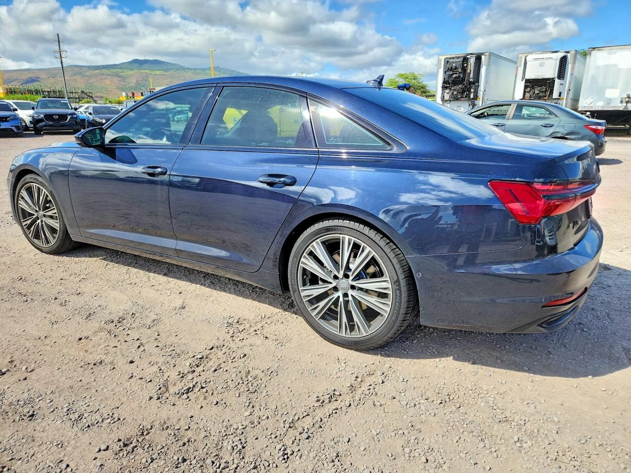 Audi A6 2.0l Premium Plus, снимка 2 - Автомобили и джипове - 56349985