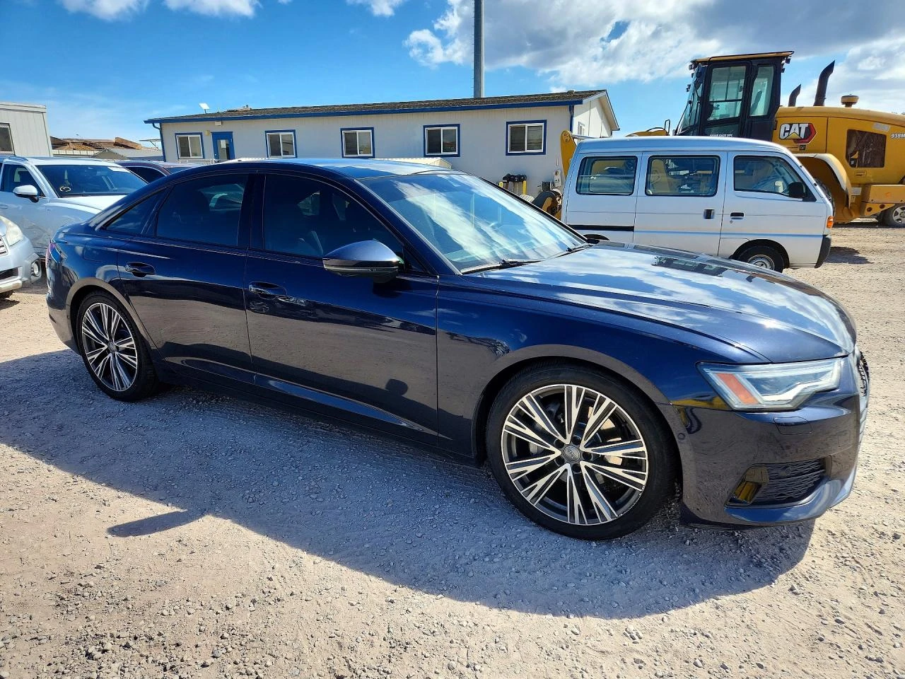 Audi A6 2.0l Premium Plus, снимка 4 - Автомобили и джипове - 56349985