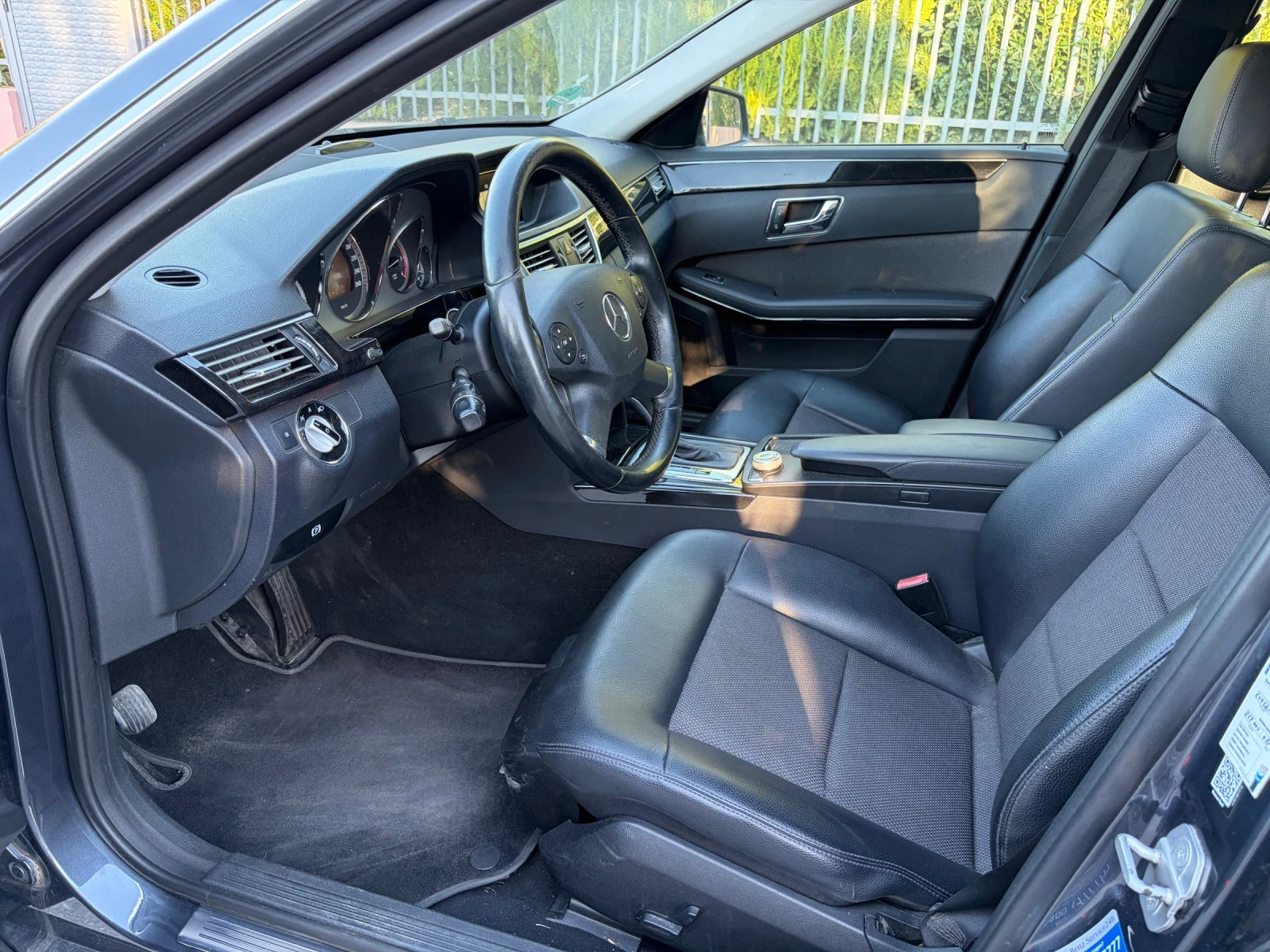 Mercedes-Benz E 200 Avantgarde!, снимка 9 - Автомобили и джипове - 56404173