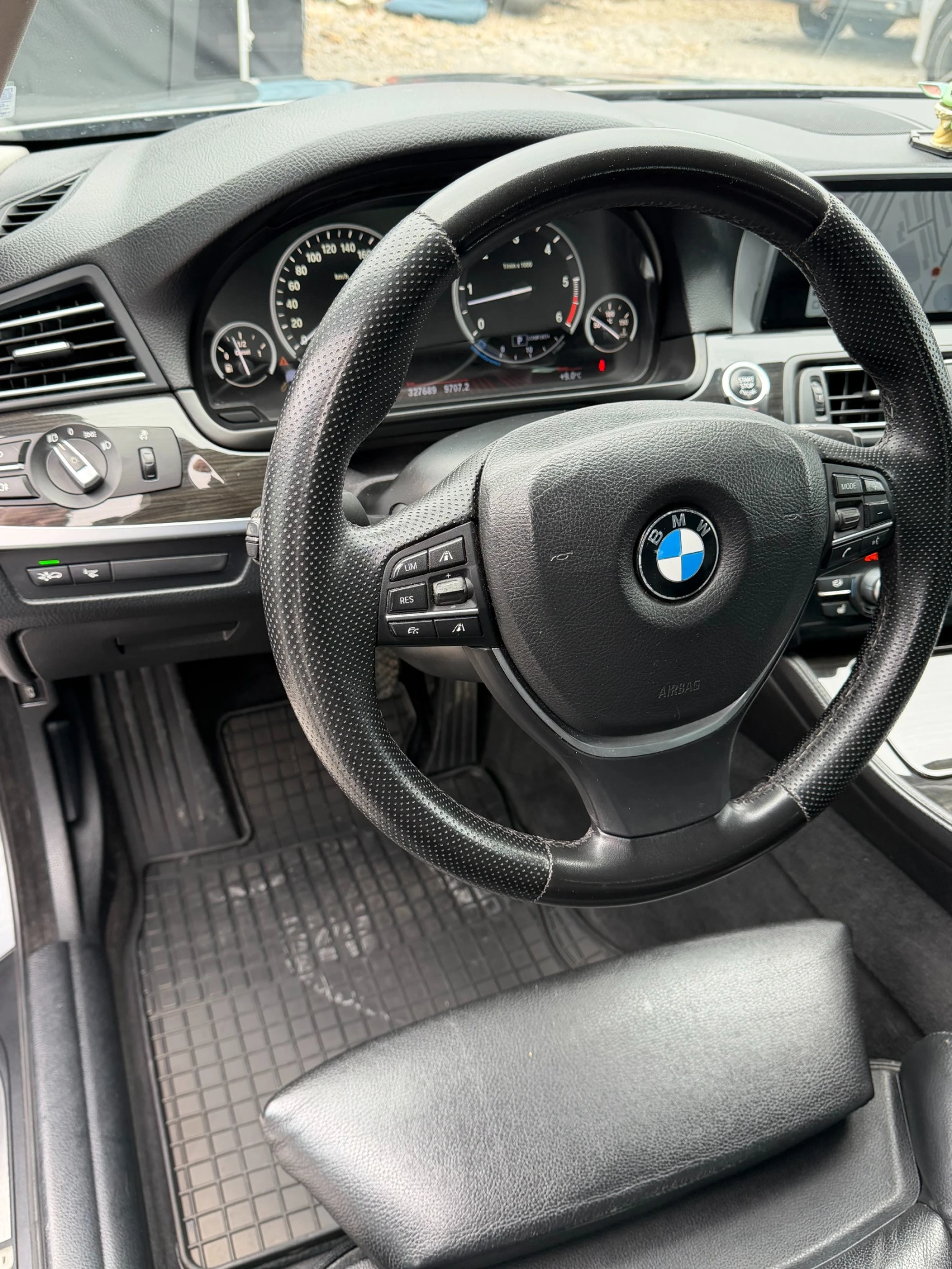 BMW 530, снимка 13 - Автомобили и джипове - 56559594