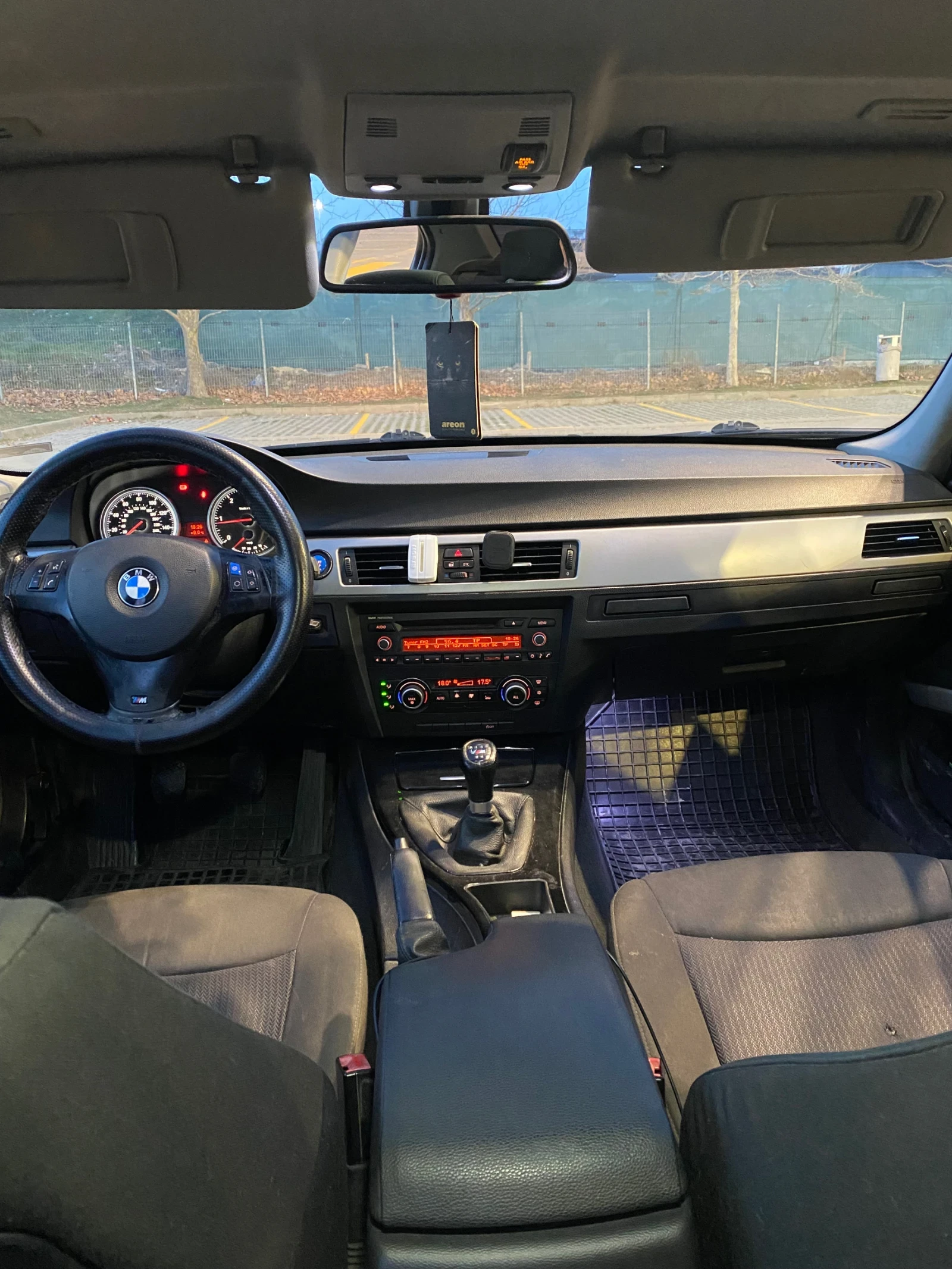 BMW 320 E90 2011, снимка 9 - Автомобили и джипове - 56679771