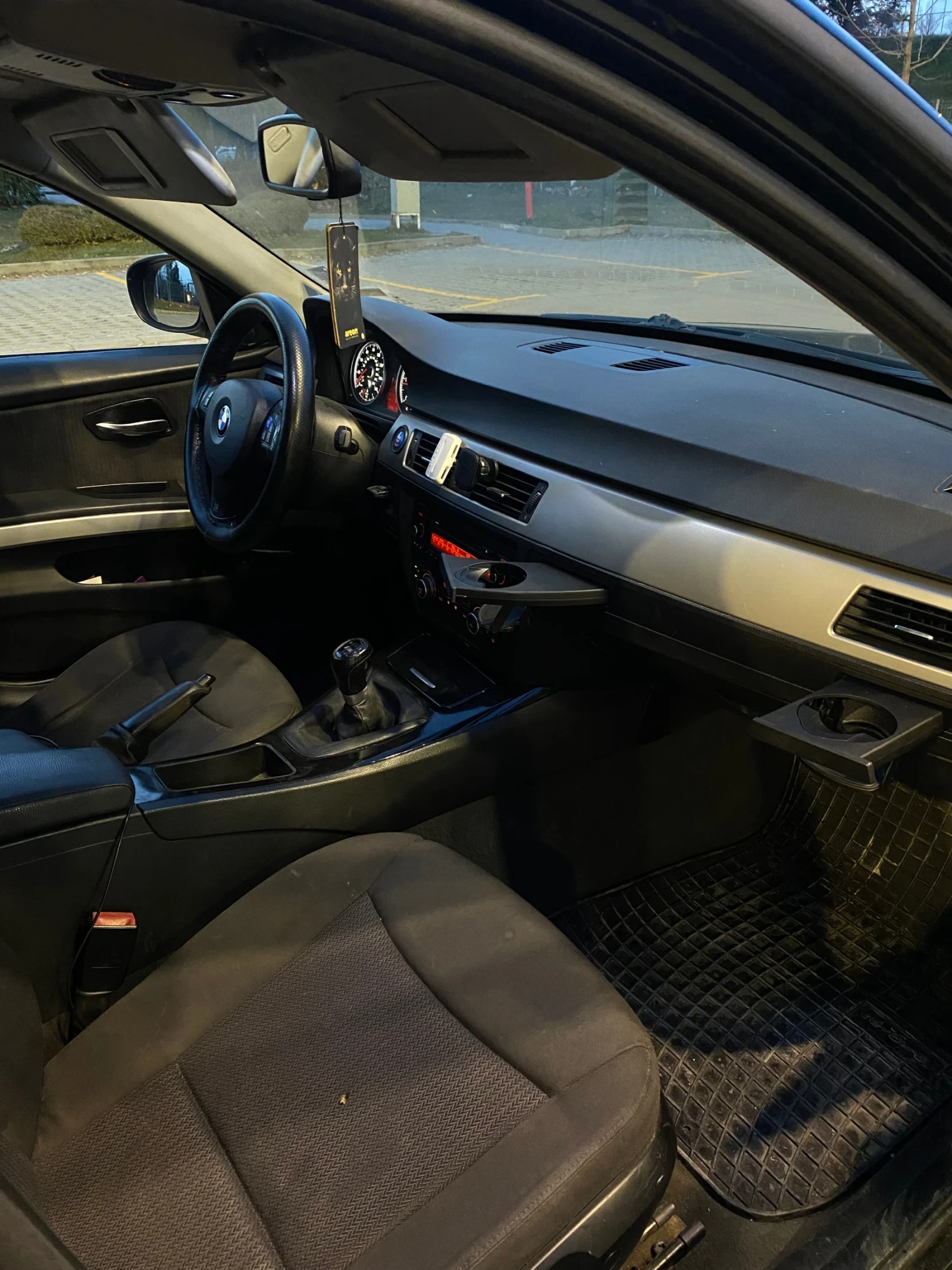 BMW 320 E90 2011, снимка 10 - Автомобили и джипове - 56679771