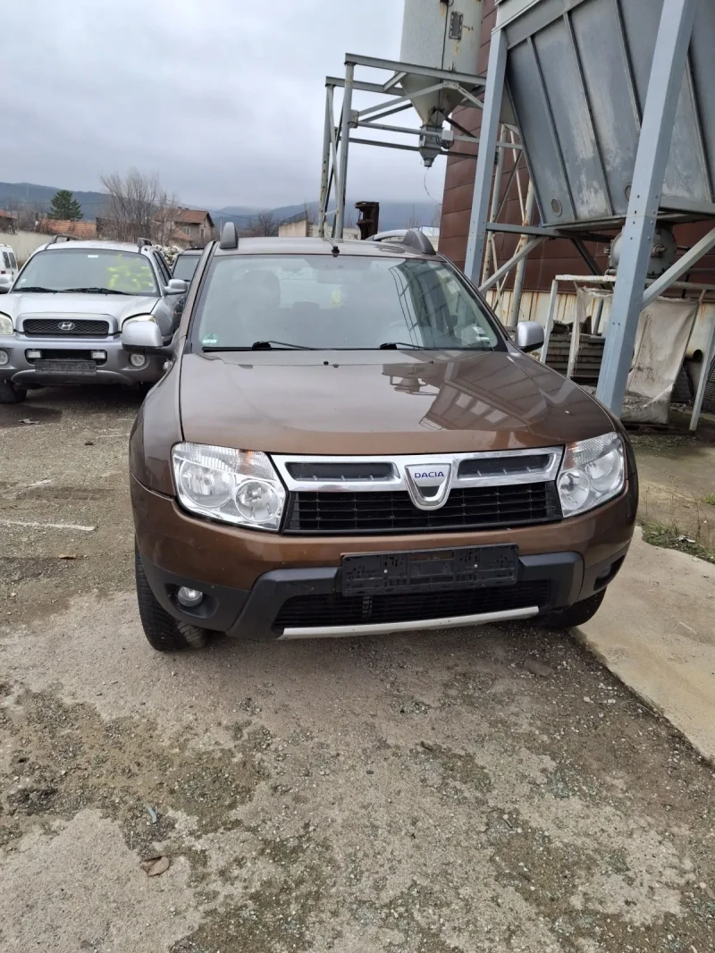 Dacia Duster, снимка 1 - Автомобили и джипове - 48248536