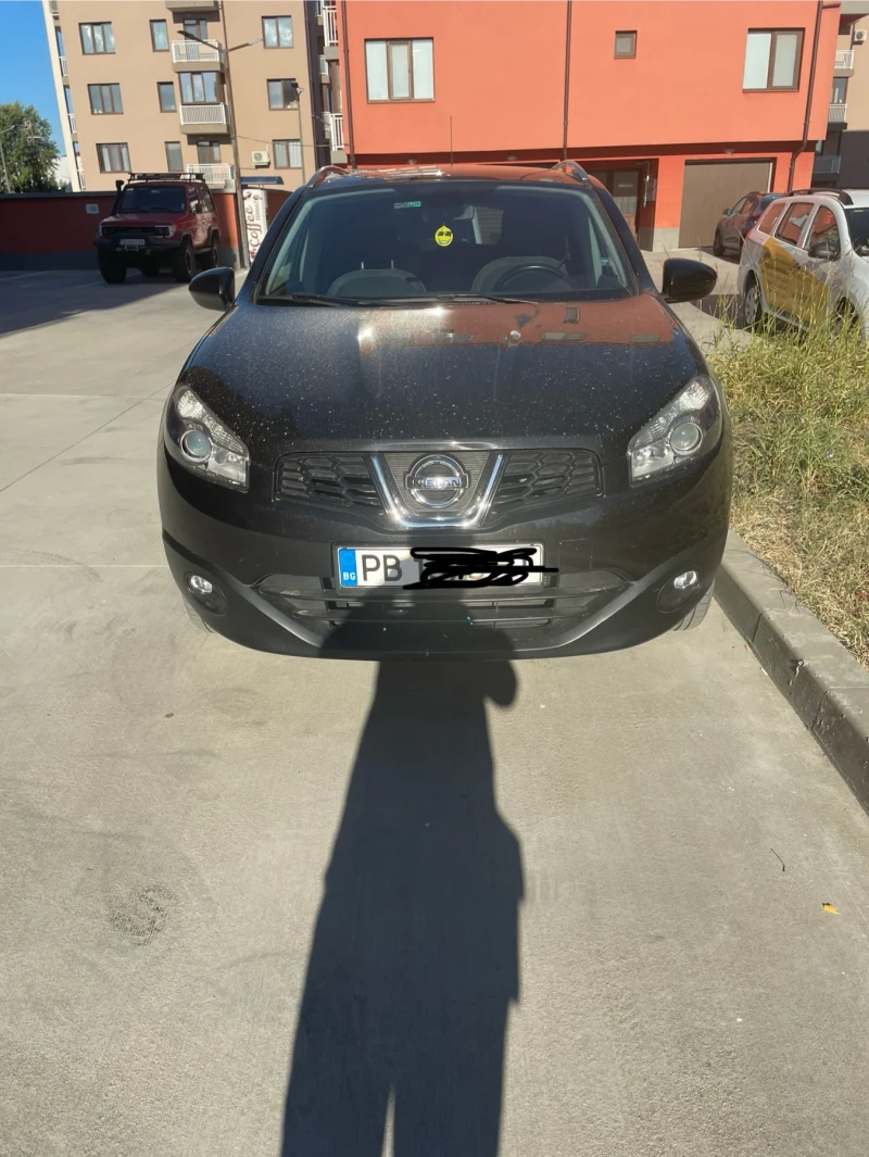 Nissan Qashqai 2.0, снимка 2 - Автомобили и джипове - 48292396