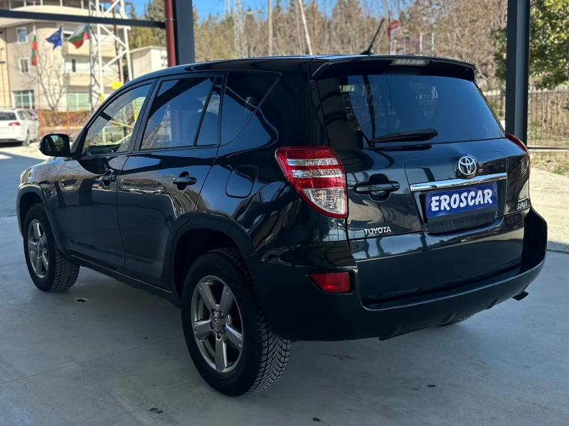 Toyota Rav4 2.2 D4D/4x4/Crossover/Camera/Navi, снимка 5 - Автомобили и джипове - 49390450