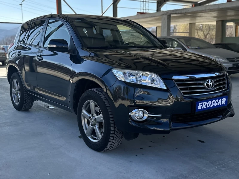 Toyota Rav4 2.2 D4D/4x4/Crossover/Camera/Navi, снимка 3 - Автомобили и джипове - 49390450