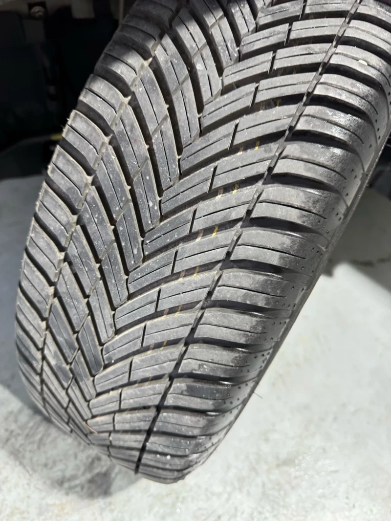 Dacia Duster 1.5 DCI , снимка 12 - Автомобили и джипове - 49688305