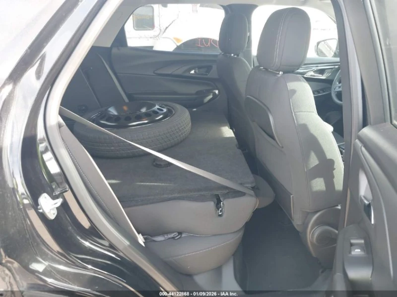 Chevrolet Trailblazer 1.2L I-3 DI, DOHC, VVT, TURBO, 137HP Front Wheel, снимка 13 - Автомобили и джипове - 53113096