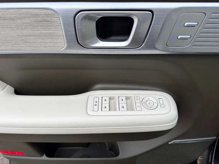 Hyundai Santa fe Ultimate Calligraphy Ventilated & Heated Seats | N, снимка 16 - Автомобили и джипове - 53591023