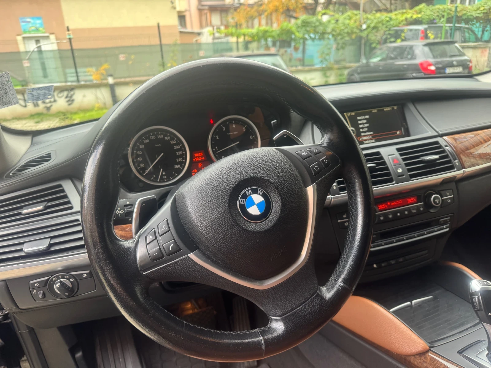 BMW X6  - изображение 6