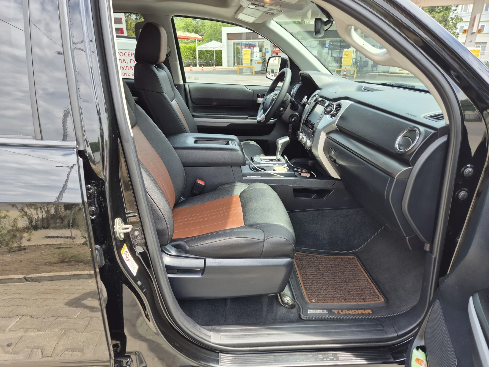 Toyota Tundra 5.7 V8 - изображение 8