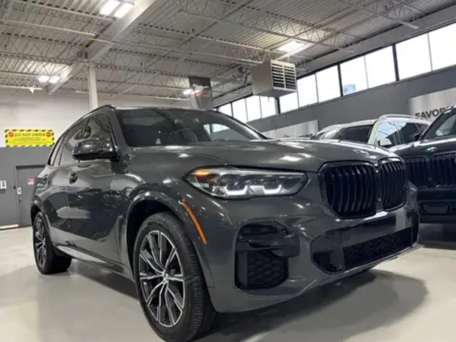 BMW X5 2022/69000km/B58/Mpack/360/HUD/ЛЮК/CARFAX, снимка 3 - Автомобили и джипове - 53970871