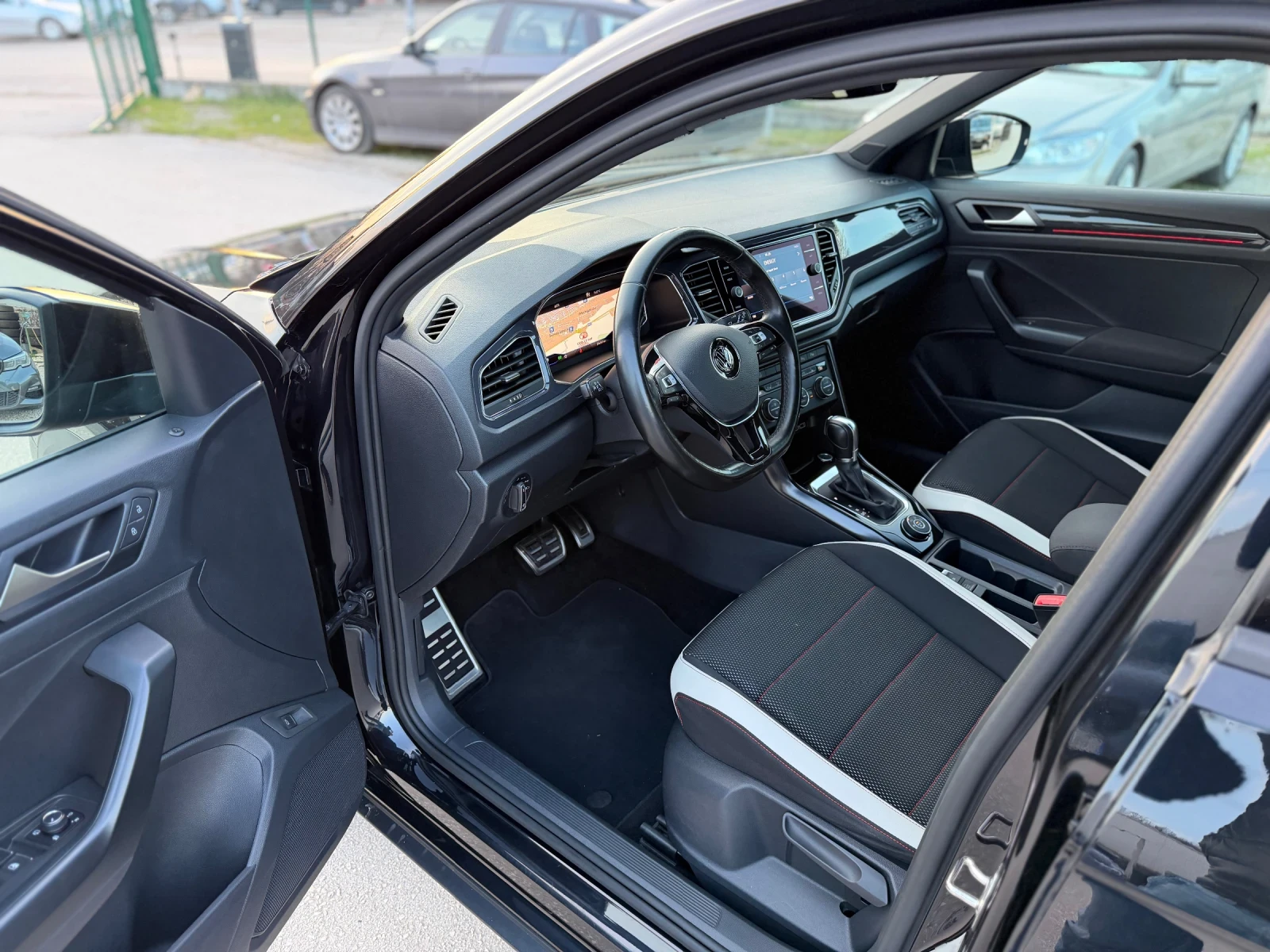 VW T-Roc 2.0TDI 150 к.с. 4-motion + Швейцария+ , снимка 7 - Автомобили и джипове - 54044845