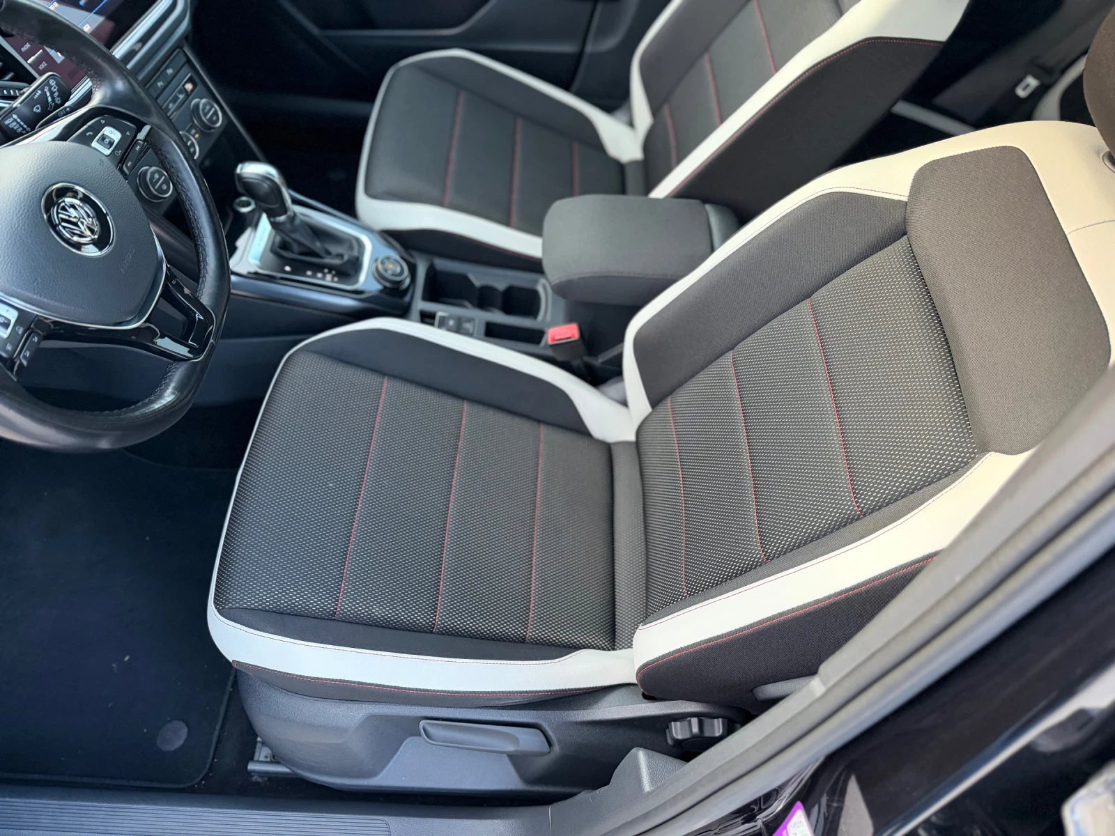 VW T-Roc 2.0TDI 150 к.с. 4-motion + Швейцария+ , снимка 10 - Автомобили и джипове - 54044845