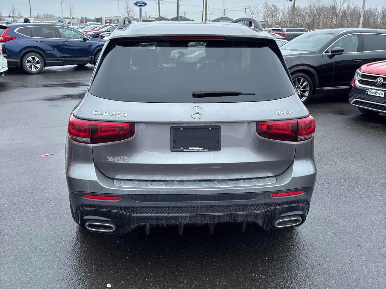 Mercedes-Benz GLB 250 4MATIC* DISTRONIC* PANORAMA* АМБИЕНТНО* , снимка 4 - Автомобили и джипове - 54221373