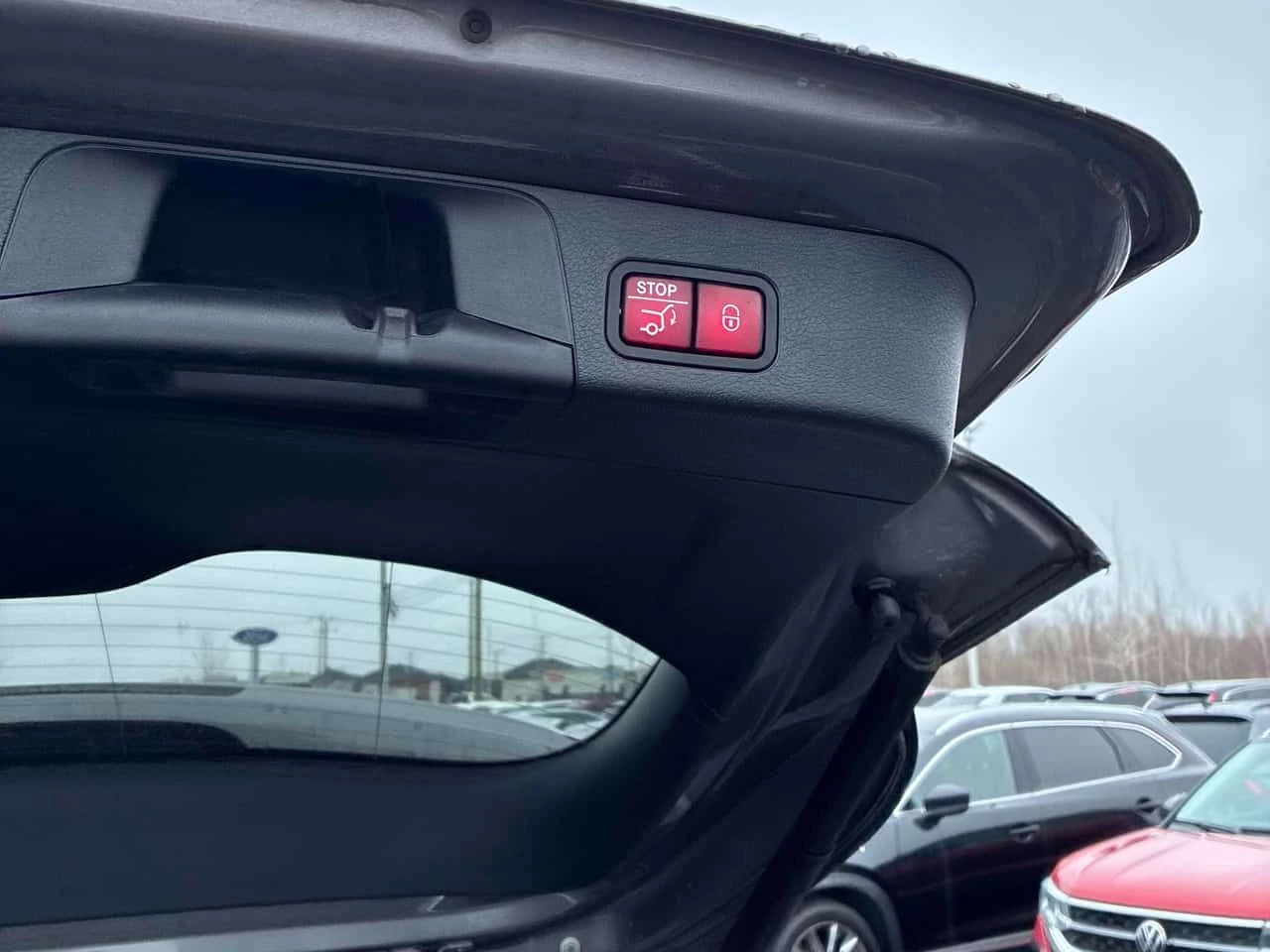 Mercedes-Benz GLB 250 4MATIC* DISTRONIC* PANORAMA* АМБИЕНТНО* , снимка 16 - Автомобили и джипове - 54221373