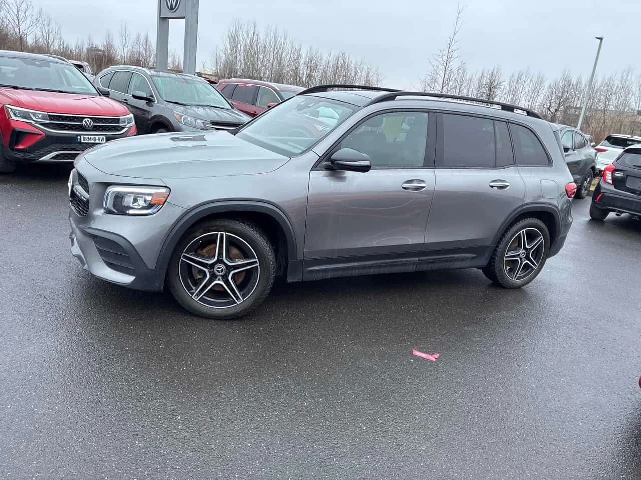 Mercedes-Benz GLB 250 4MATIC* DISTRONIC* PANORAMA* АМБИЕНТНО* , снимка 2 - Автомобили и джипове - 54221373