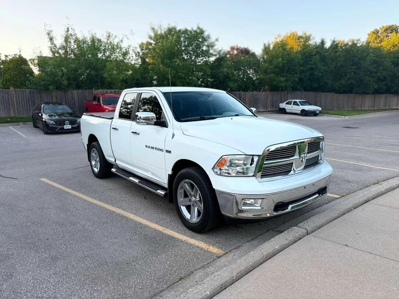 Dodge RAM 1500 * 4WD Quad Cab 140.5" Big Horn * АВТОКРЕДИТ* , снимка 16 - Автомобили и джипове - 54992891