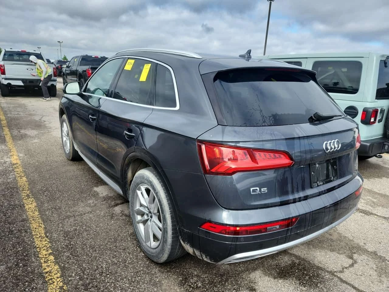 Audi Q5  CARFAX | AVTOKREDIT | LED | KOJA , снимка 4 - Автомобили и джипове - 55052482