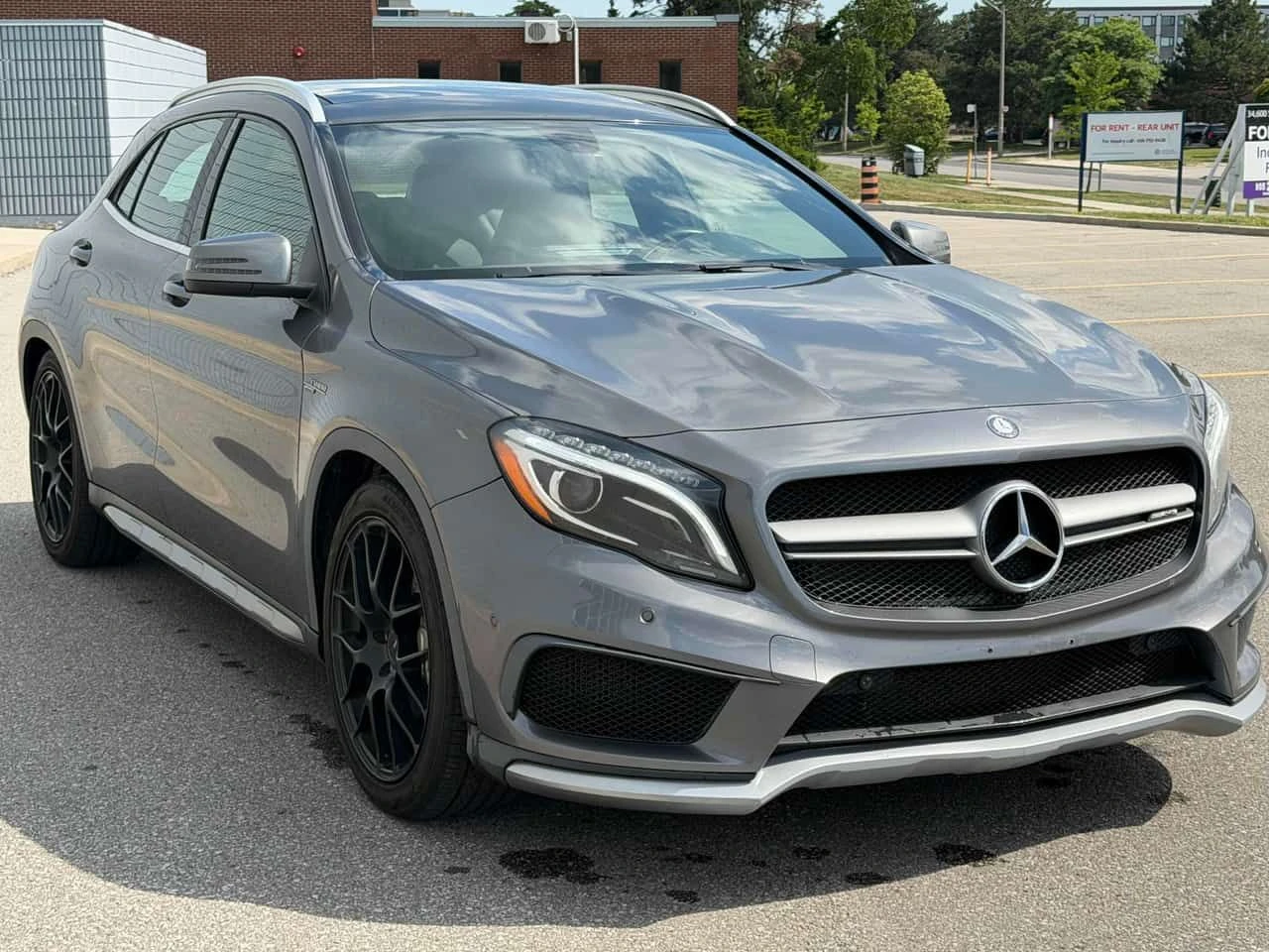 Mercedes-Benz GLA 45 AMG 4MATIC * СИВ МАТ* ПАНОРАМА* ПОДГРЕВИ* , снимка 3 - Автомобили и джипове - 55230737