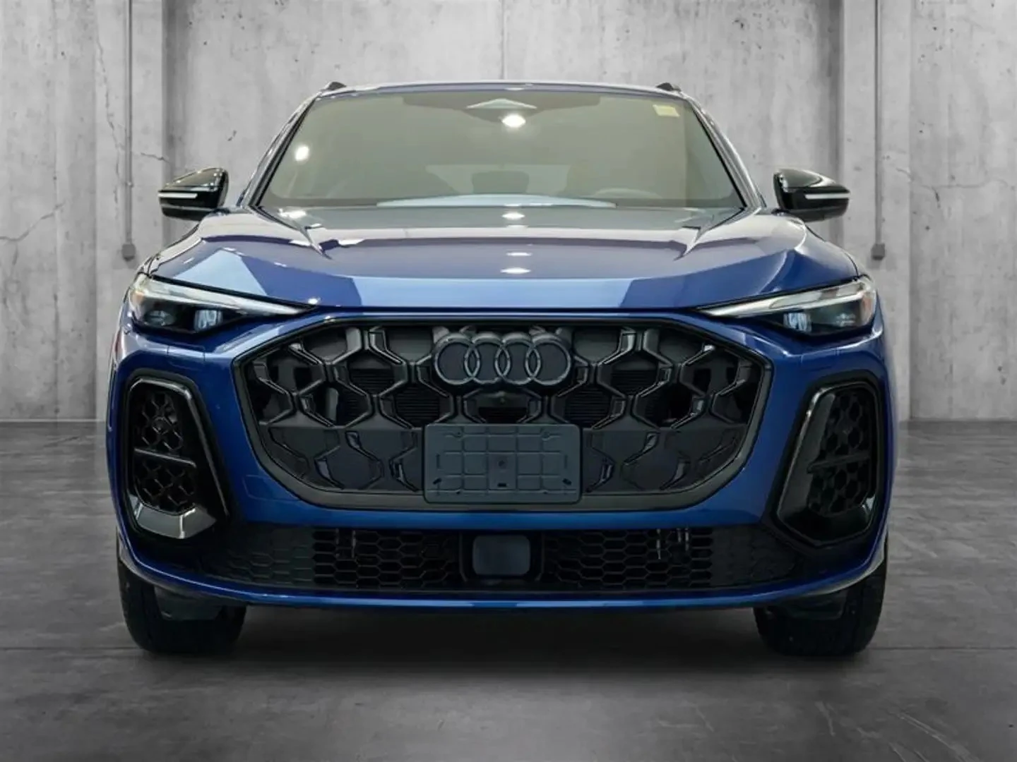Audi Q5 PROGRESSIV S LINE ЦЕНА ДО БЪЛГАРИЯ АВТОКРЕДИТ, снимка 2 - Автомобили и джипове - 55887093