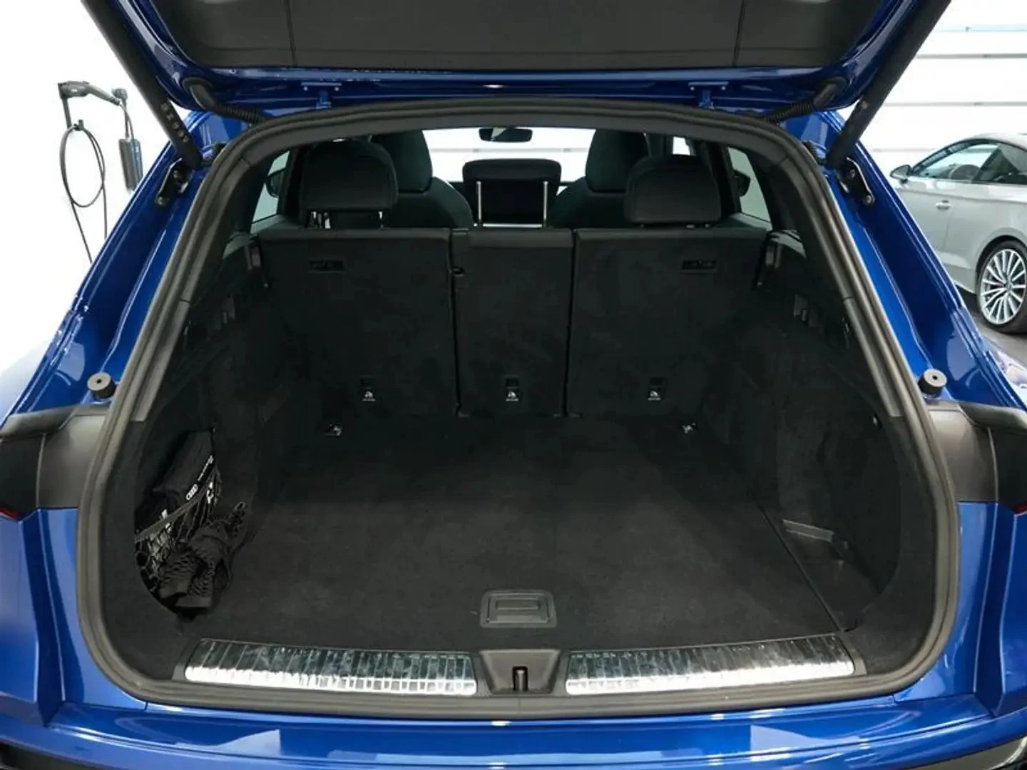 Audi Q5 PROGRESSIV S LINE ЦЕНА ДО БЪЛГАРИЯ АВТОКРЕДИТ, снимка 9 - Автомобили и джипове - 55887093