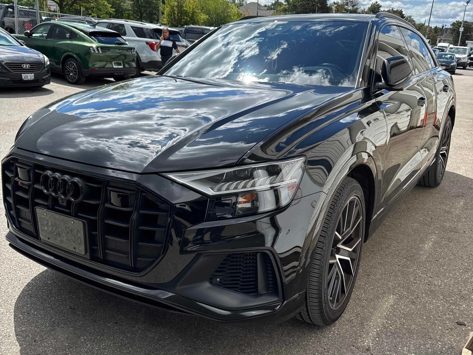 Audi SQ8 * 4.0 TFSI quattro * CARFAX * ОПЦИЯ ЗА ФИНАНСИРАНЕ