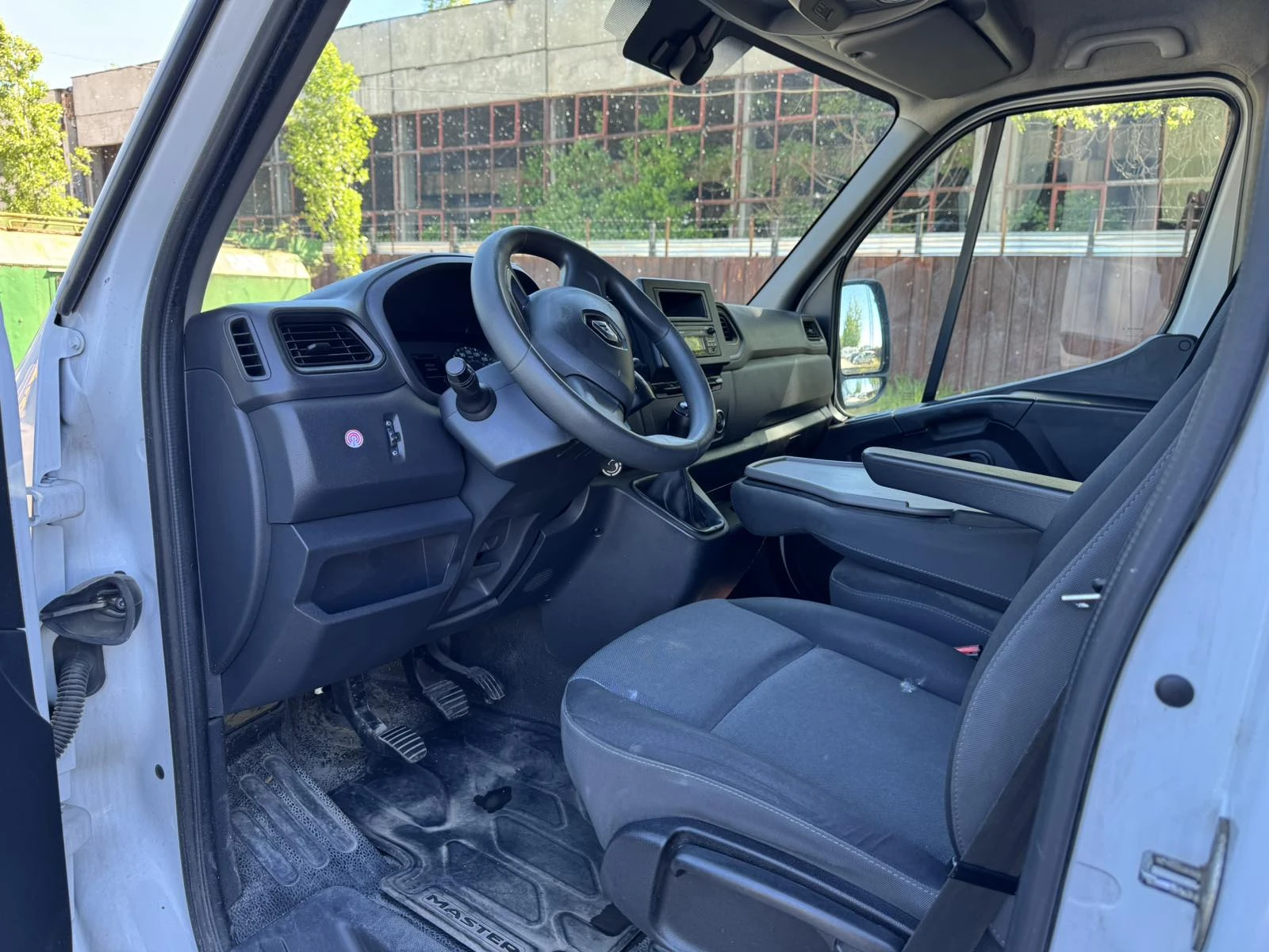 Renault Master L2H2, снимка 8 - Бусове и автобуси - 54595265