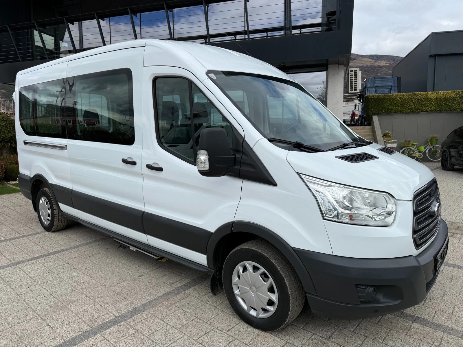 Ford Transit 2.0TDCI 2������ 9-������ L3H2 Euro 6 | Mobile.bg � ����������� 2