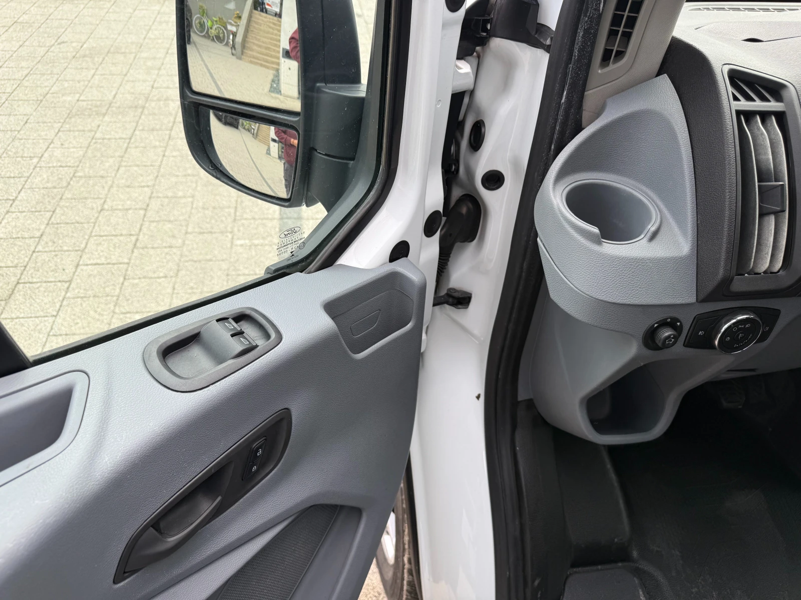 Ford Transit 2.0TDCI 2������ 9-������ L3H2 Euro 6 | Mobile.bg � ����������� 16