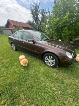 Mercedes-Benz E 200, снимка 2