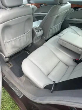 Mercedes-Benz E 200, снимка 4