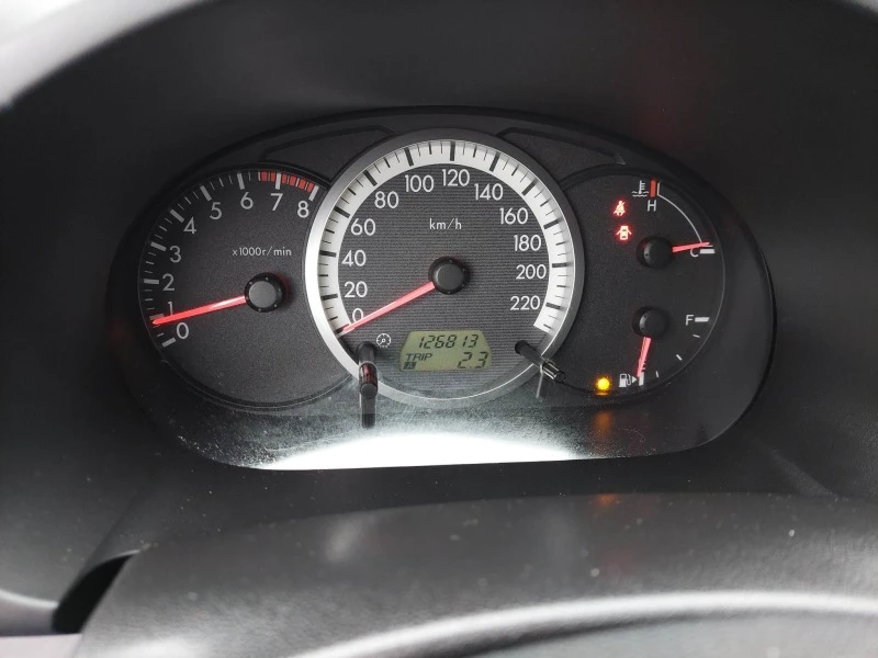 Mazda 5 1,8i  ORIG.KM, снимка 11 - Автомобили и джипове - 39858584