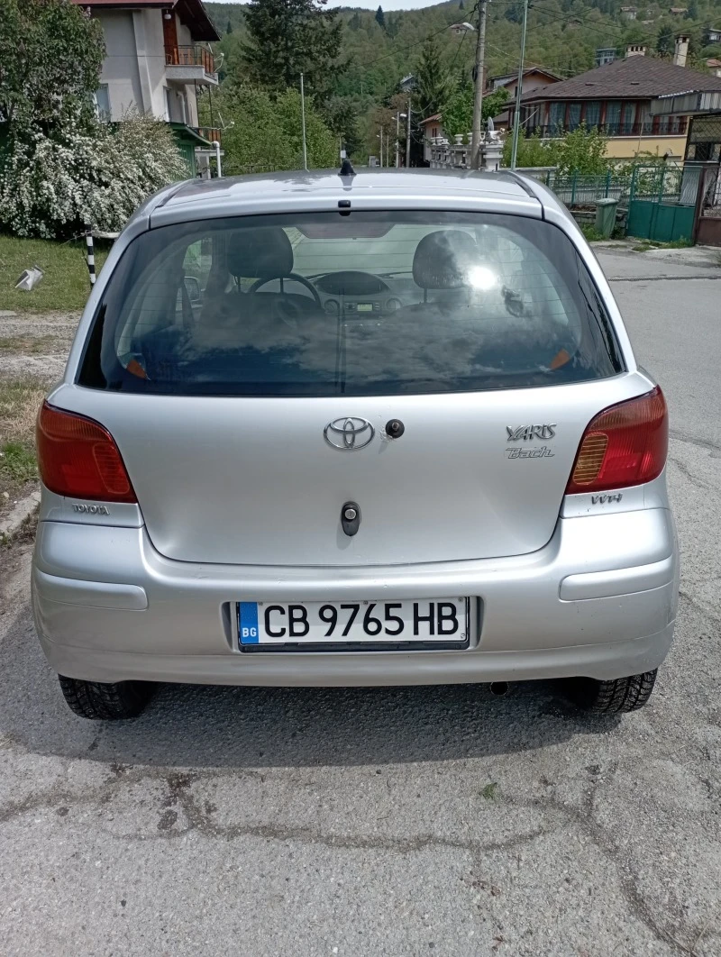 Toyota Yaris 1000, снимка 11 - Автомобили и джипове - 47824465