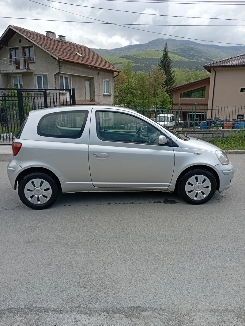 Toyota Yaris 1000, снимка 4 - Автомобили и джипове - 47824465