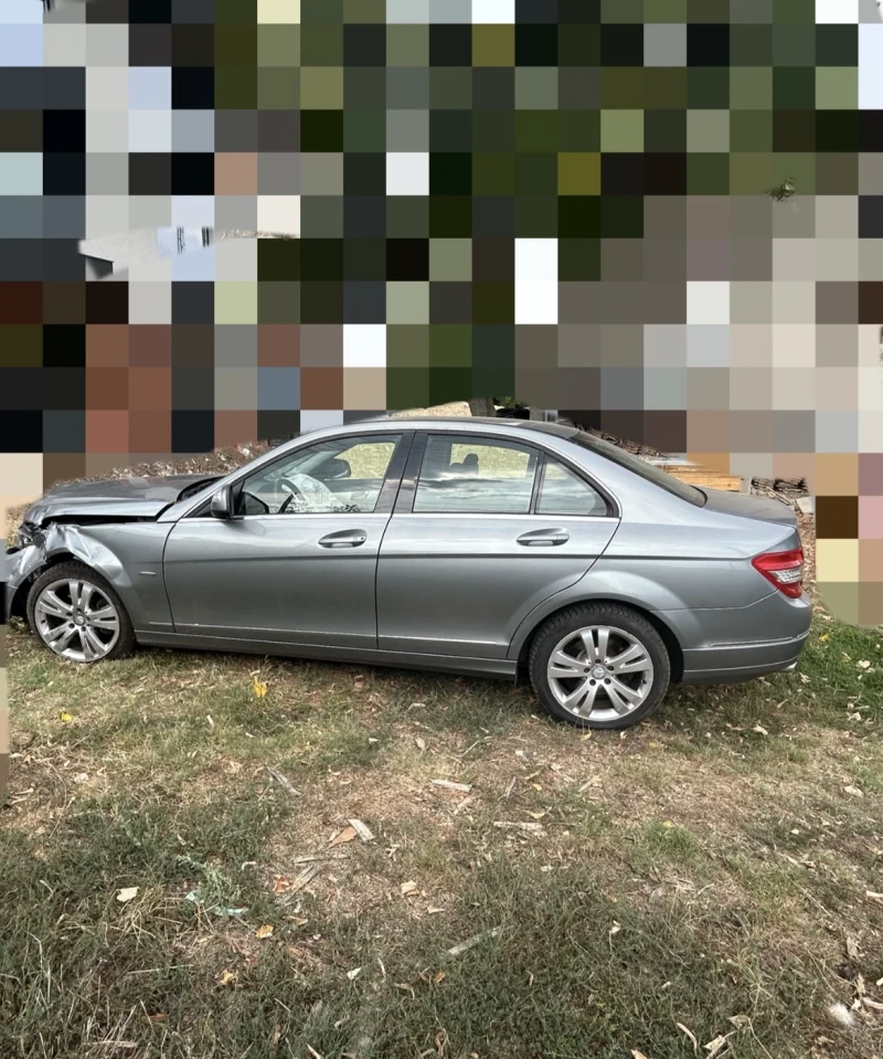 Mercedes-Benz C 220, снимка 4 - Автомобили и джипове - 47463138