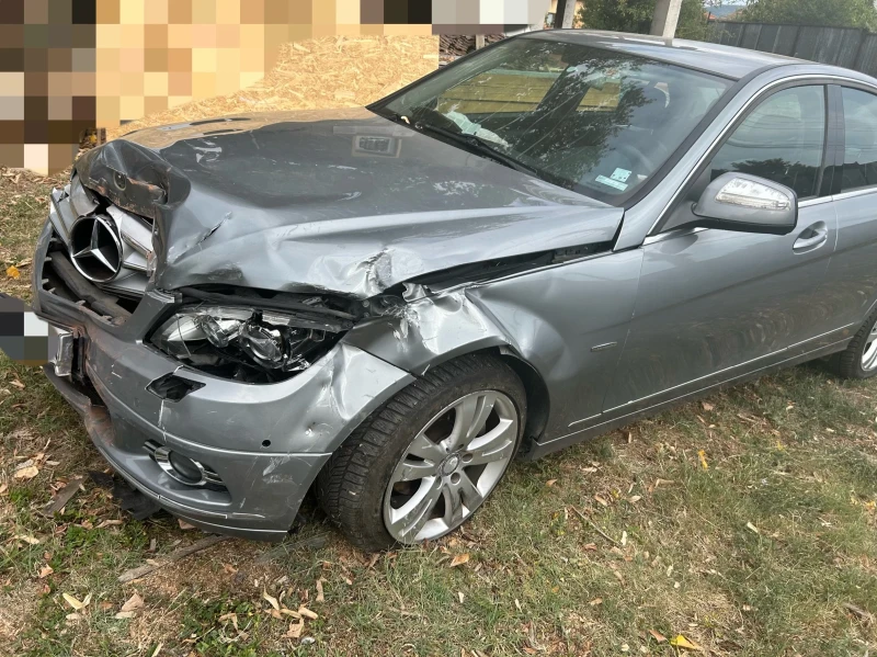 Mercedes-Benz C 220, снимка 3 - Автомобили и джипове - 47463138