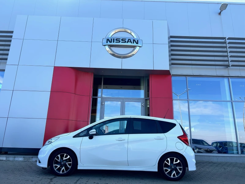 Nissan Note 1.2i Tekna A/T, снимка 2 - Автомобили и джипове - 47617919