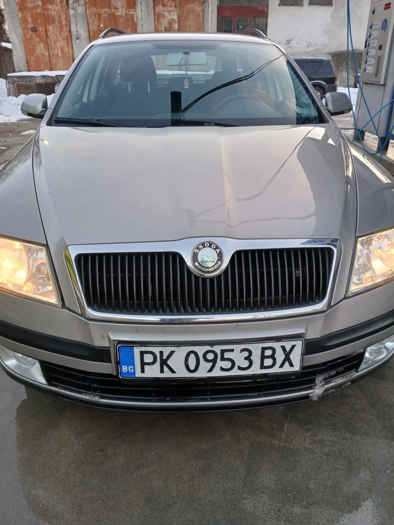 Skoda Octavia Октавия 2.0 140 фейслифт, снимка 1 - Автомобили и джипове - 49385163