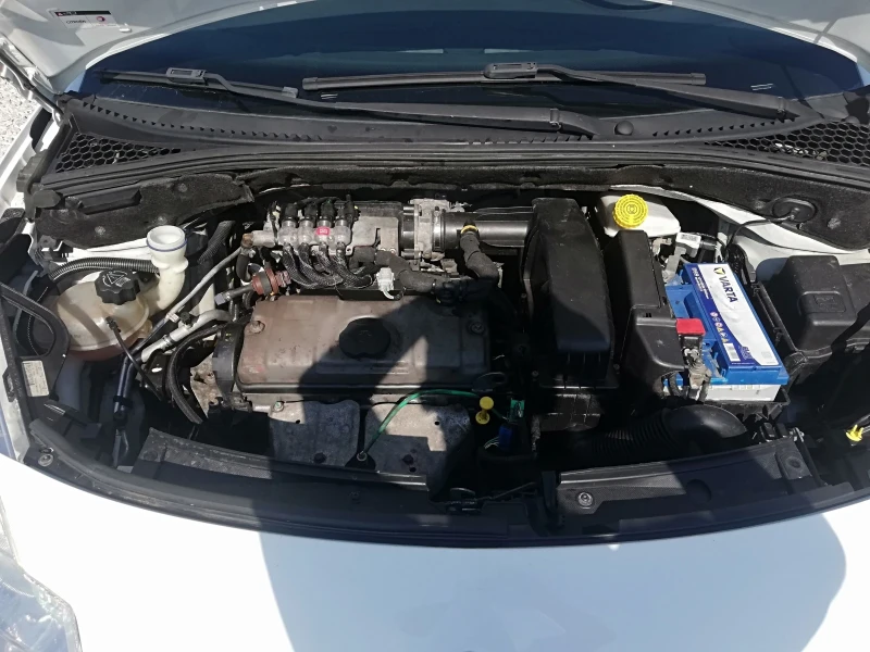 Citroen C3 1.4i klima gaz, снимка 15 - Автомобили и джипове - 51381842