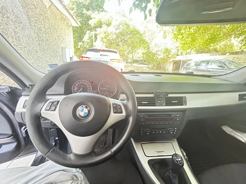 BMW 320, снимка 5 - Автомобили и джипове - 52426056