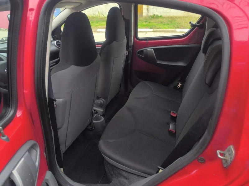 Toyota Aygo 1000, снимка 12 - Автомобили и джипове - 52473610