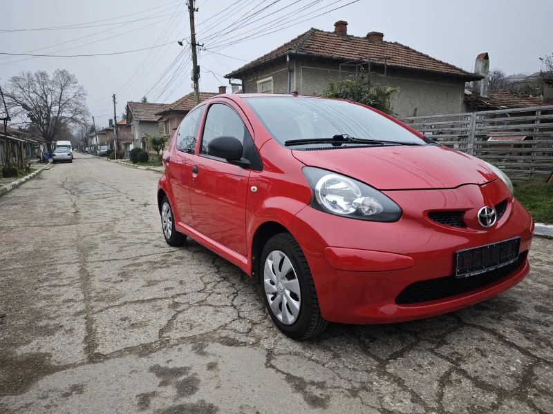 Toyota Aygo 1000, снимка 2 - Автомобили и джипове - 52840097